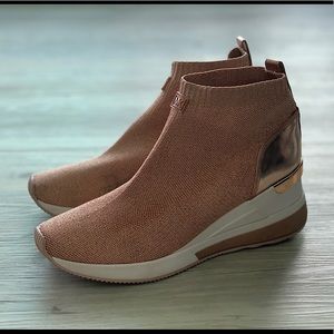 Michael kors skyler booties sneakers stretch knit